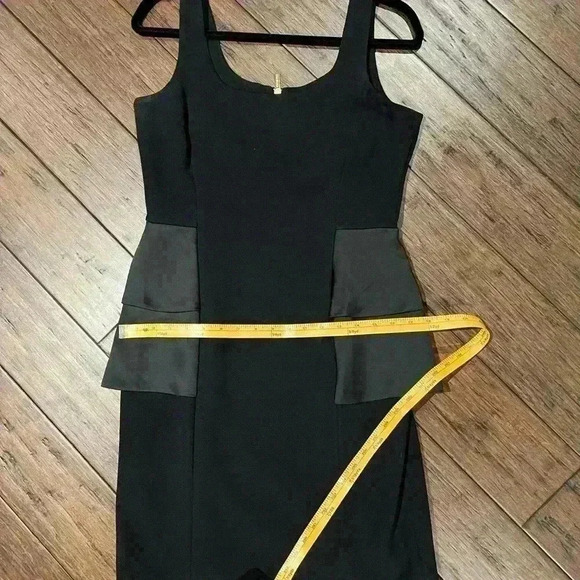 Michael Kors black peplum dress size 4 Medium - Picture 7 of 9